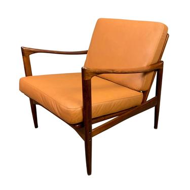 Vintage Scandinavian Mid Century Walnut &amp; Leather &amp;quot;Candidate&amp;quot; Lounge Chair by Ib Kofod Larsen for Ope Mobler. 