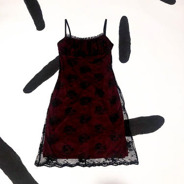 90s Spaghetti Strap Black and Red Lace Mesh Slip Dress / Empire Waist / Gathered Bust / Small / Goth / y2k / Cyber / Grunge / Club Kid / S 