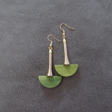 Lime green wood and gold Afrocentric dangle earrings, mid century modern earrings, African earrings, bold statement, unique chartreuse 