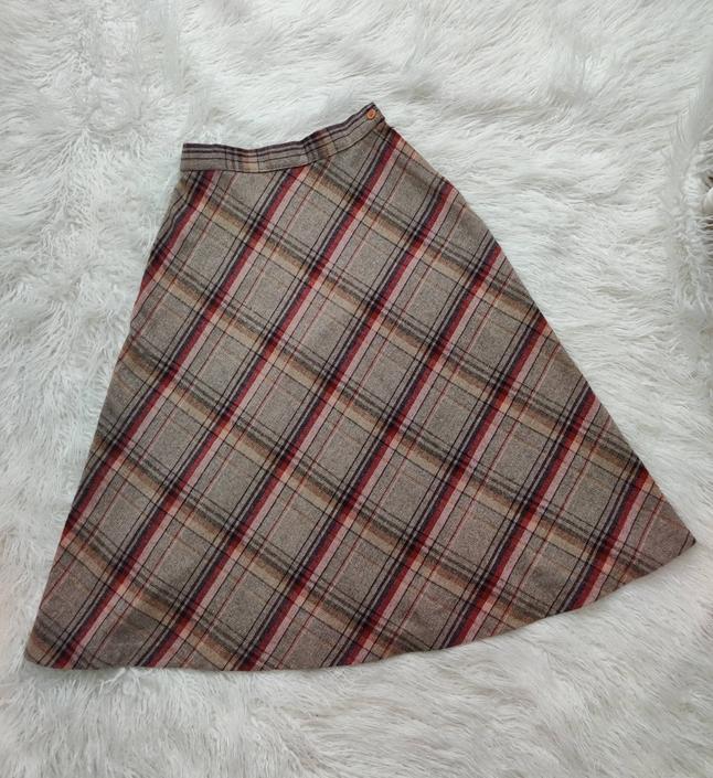 Vintage Plaid Wool A Line Skirt // Tartan Quarter Circle 