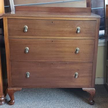 Item #T14 Traditional Mahogany Chest of Drawers c.1940s