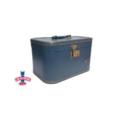 Carilite Blue Train Case, Vintage Overnight Bag, Retro Carry On, Travel Case, 1950s Suitcase, Mid Century Modern, Vintage Luggage 