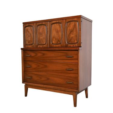 Broyhill Emphasis Gentleman's Chest Dresser Walnut Mid Century Modern 