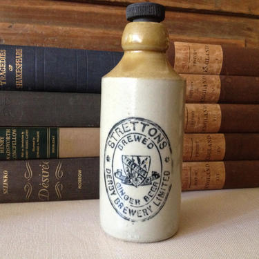 English Pottery Stoneware Bottle, 1800s Strettons Ginger Beer Pint, Derby Brewery England, Coat of Arms Crest Stamp Original Lid 