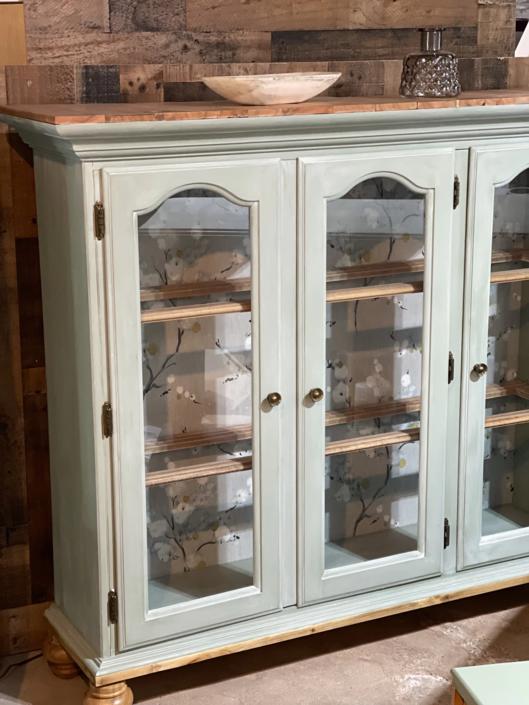 Gorgeous Display cabinet, hutch, China cabinet, sideboard, buffet, console table 
