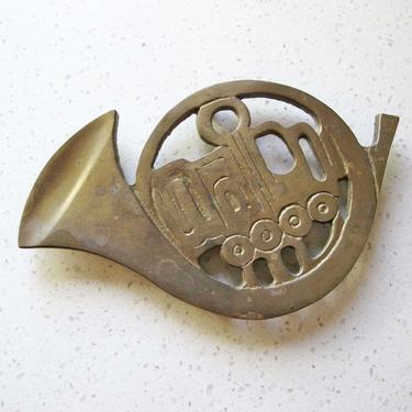 Vintage Small Brass Kitchen Trivet - French Horn - Aged Brass Gold Pot Trivet - Holiday Kitchen Decor - Music Lover Gift - Metal Pot Trivet 