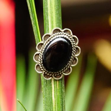 Vintage Signed Navajo Sterling Silver Obsidian/Onyx Ring, PN Sterling, Scalloped Silver Setting, Glassy Black Gemstone, Ring Size 8 1/4 US 