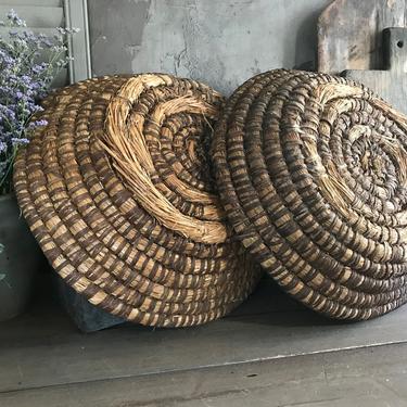 1 French Large Rustic Bread Basket, Coiled Rye Serving Basket, Hand Woven Wicker Basket, French Farmhouse 