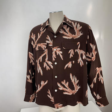 Rare.. 1940&#39;s CACTUS Novelty Print Shirt - Rayon Gabardine - Manhattan Label - Flap Patch Pockets - Loop Collar - Medium to Large 