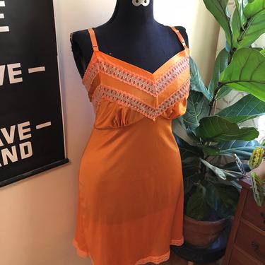 Vintage 1960s pinup slip hand dyed to Pantone Autumn 2018 shade Russet Orange lingerie 46 Plus Size 