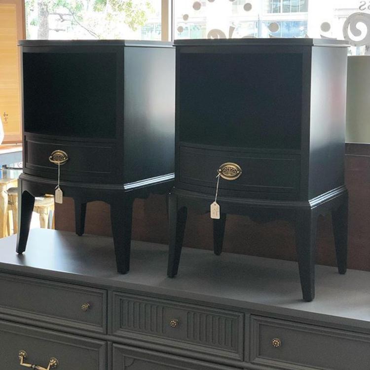                   Awesome Black Nightstands!