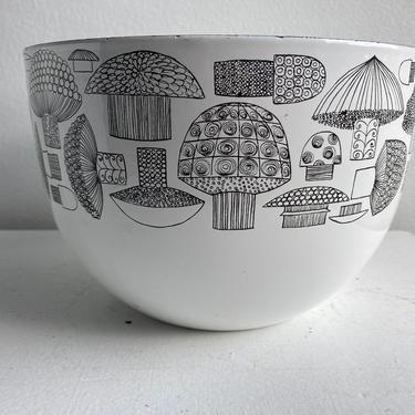White Enamel Bowl With Mushroom Design 