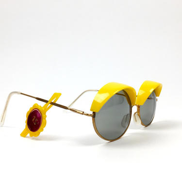 yé yé | vintage 1960’s Sylvie Vartan golden yellow sunglasses made in France 