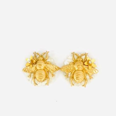 The Pink Reef Bee and Hand Carved Pearl Stud
