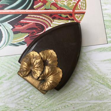 1940s Chocolate Brown and Brass And Plastic Fur Clip