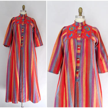FASHION FOLK Vintage 70s Maxi Dress | 1970s Mexican Floral Bird Embroidered Cotton Kaftan | Bohemian, Southwestern, Folk Hippie | Size Small 
