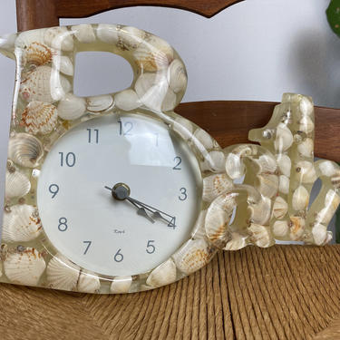 Mid Century Resin and Shells Bathroom Clock 