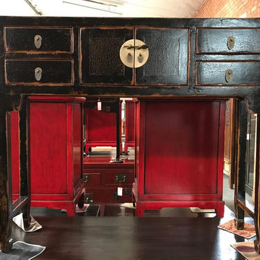 Asian Console Table in Lacquered Black  (Los Angeles) 