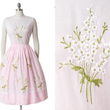 Vintage 1950s Dress | 50s Floral Embroidered Light Pink Cotton Sundress (medium) 
