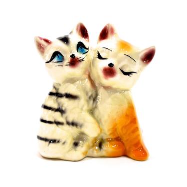 VINTAGE: Ceramic Cats Figurine - Handcrafted - Hand Painted - Gift Idea - SKU 00010511 