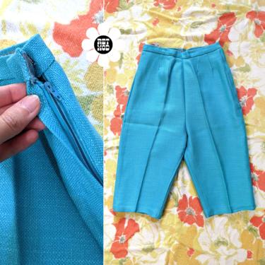 Perfect Vintage 60s Turquoise Blue Linen Style High-Waisted Long Shorts 