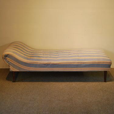 10255 Danish Modern Upholstered Chaise Lounge/Daybed, circa 1960