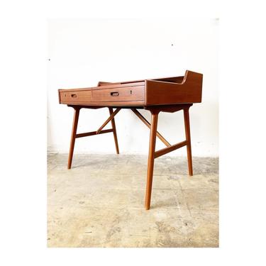 Danish Modern Desk by Arne Wahl Iversen for Vinde Mobelfabrik 