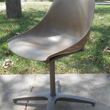 Midcentury Modern Molded Plastic Pedestal Chair Eames Era Atomic Age Seating Retro Shell 