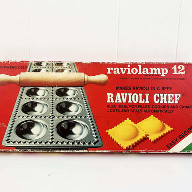 Details about   1PCS Classic Italian Square Dough Cutter Kitchen Pasta Mold Ravioli Seals Mold 