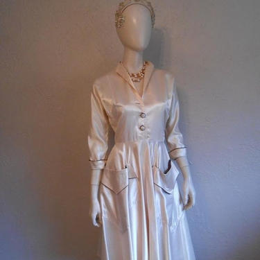 50% Off Sale Swinging &amp; Swishing - Vintage 1950s Textured Ivory Satin Cocktail Wedding Dress w/Large Kangaroo Pockets 