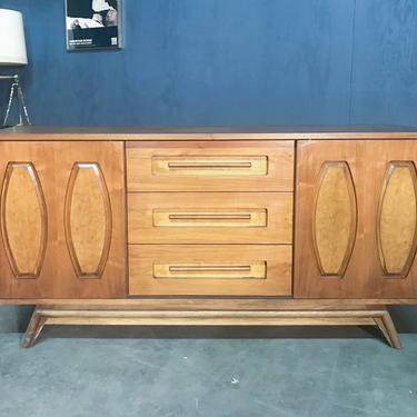 YOUNG FURNITURE COMPANY CREDENZA