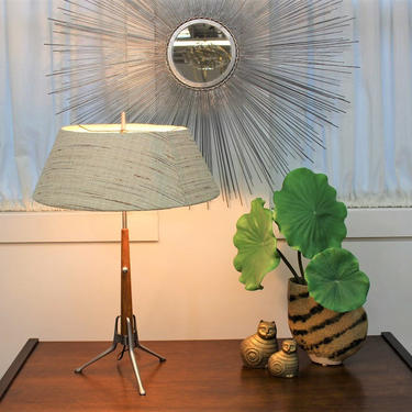 Mid Century Modern vintage, wood Gerald Thurston for Lightolier table lamp 