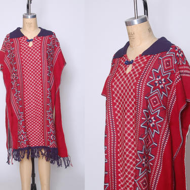Vintage 70s Southwestern poncho /  folk print poncho /  Mexican poncho / hippie sweater with fringe / festival outerwear / boho poncho 