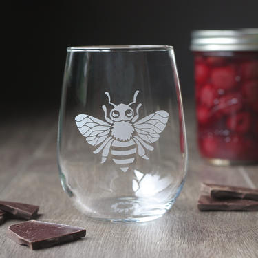 Honey Bee Stemless Wine Glass - great for mead by BreadandBadger