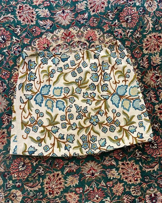 1970s volup handmade floral embroidered skirt 38” waist 