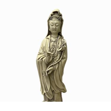 Small Vintage Finish Off White Ivory Color Porcelain Kwan Yin Statue ws1456E 