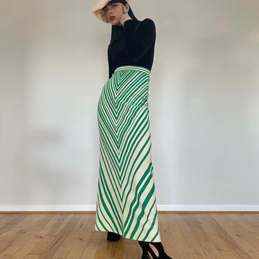 70s chevron knit maxi skirt | high waisted maxi | green and cream striped acrylic skirt by LosGitanosVintage