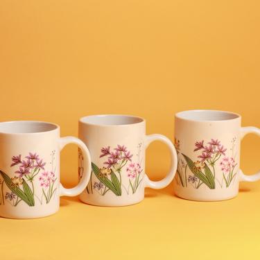 Set of 3 90s White Floral Colorful Ceramic Mug Matching Set 