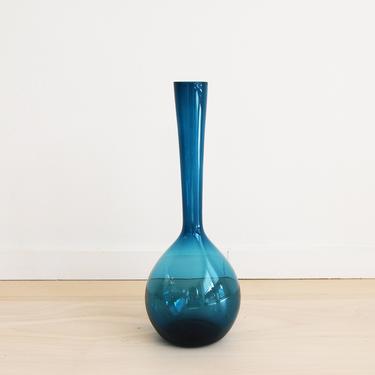 Scandinavian Mid Century Modern Tall Bulb Glass Vase Royal Blue Arthur Percy Aseda Gullaskruf Made in Sweden 