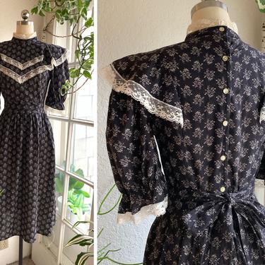 Vintage 1980s Black and White Floral Calico Prairie Goth Dress | Size  Small 