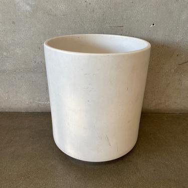 Mid Century Modern White Pot by Gainey Ceramics