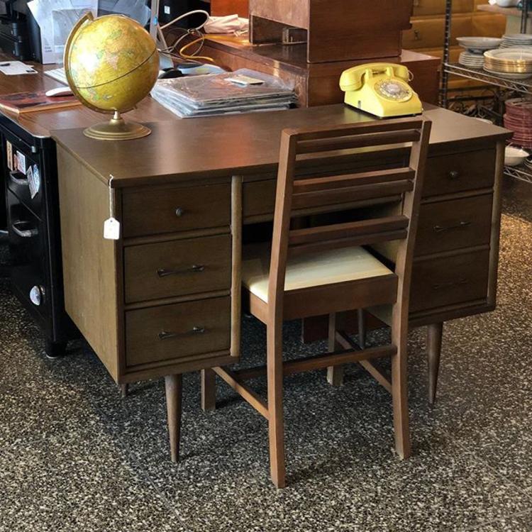                   Adorable midcentury modern desk! $195