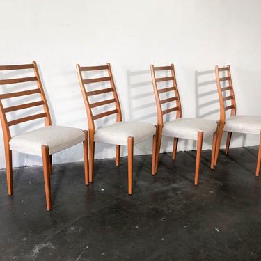 Set (4) Solid Teak Ladder-Back Dining Chairs with Grey Upholstery 