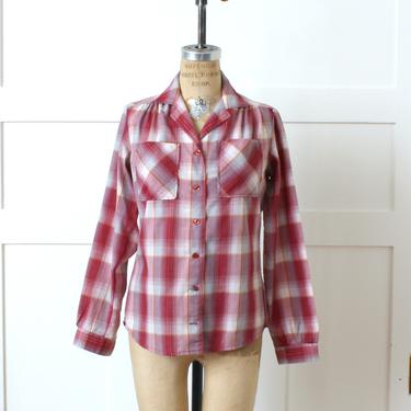 vintage 1970s 80s plaid blouse • casual long sleeve pink & white top with patch pockets 