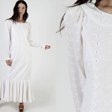 Vintage 80s White Eyelet Dress / Plain Embroidered Floral Bohemian Style / Tiered Ruffle Skirt Simple  Prairie Maxi Dress 