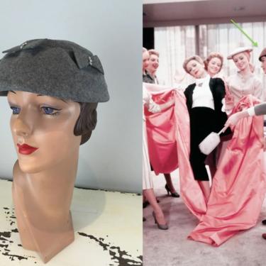 Work Place Fashions - Vintage 1940s 1950s Heathered Gray Grey Wool Felt Cloche Hat 