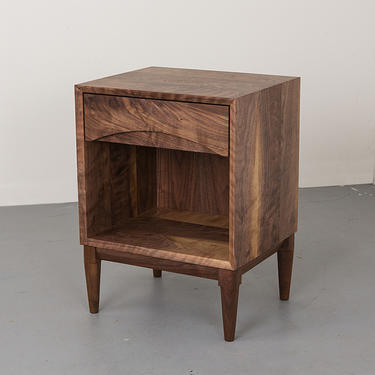 Walnut Nightstand // Mid Century Modern Bedside Table // Nightstand with Drawer 