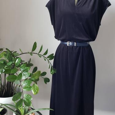 Vintage 70s Leslie Fay Black Dress | Velour Black Cap Sleeve Mandarin Collar Dress 