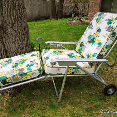 Vintage Lawnlite Tube and Vinyl Folding Garden/Lawn Pool Patio Lounge Chair 