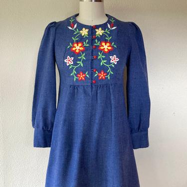 1960s Blue embroidered mini dress 